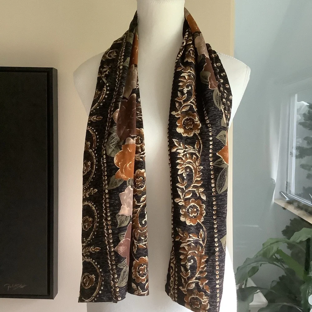 Rectangular Floral Scarf - Picture 1 of 8